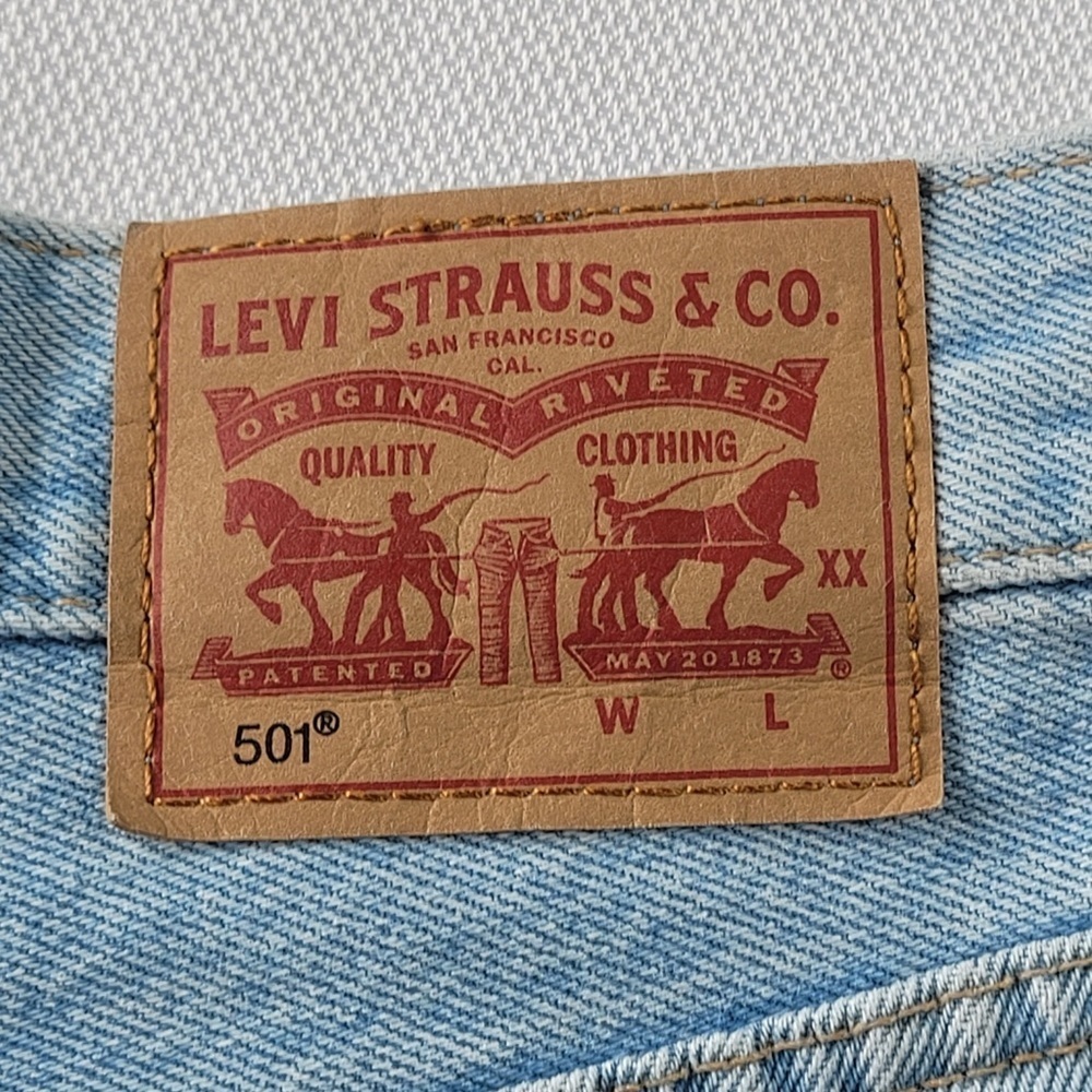 Levi's Light Blue Distressed 501 Jean Shorts size 32 - Picture 4 of 11